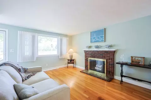 Living - 767 Washington St, Dedham, MA 02026 photo 3 of 7