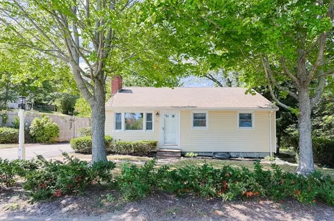 Exterior - 767 Washington St, Dedham, MA 02026 photo 2 of 11