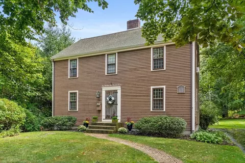 106 Hersey St, Hingham, MA 02043