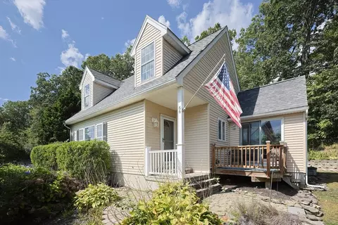 66 Newbury Ave, Methuen, MA 01844