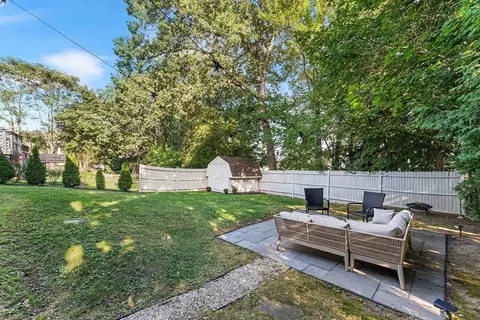 Exterior - 6 Birch Hill Rd, Worcester, MA 01606 photo 4 of 7