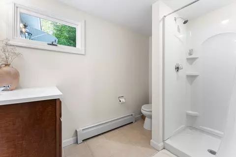 Bath - 6 Birch Hill Rd, Worcester, MA 01606 photo 1 of 2