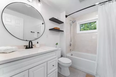 Bath - 6 Birch Hill Rd, Worcester, MA 01606 photo 2 of 2