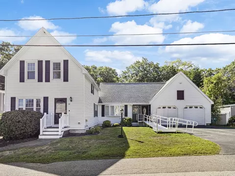 21 Bishop St, Lowell, MA 01852