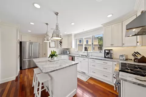 1111 Brook Rd, Milton, MA 02186 photo 5