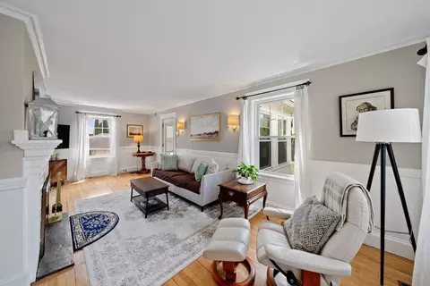 1111 Brook Rd, Milton, MA 02186 photo 2