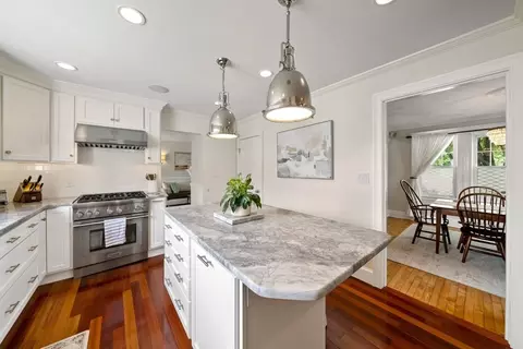 1111 Brook Rd, Milton, MA 02186 photo 4