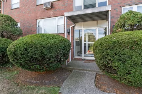 974 N Main St #3, Randolph, MA 02368