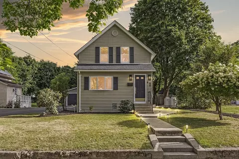 84 Ward St, Athol, MA 01331