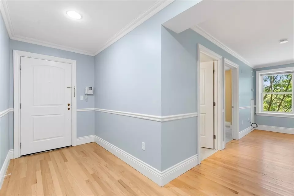 Entry Way - 12 Russell Rd #303, Wellesley, MA 02482 photo 2 of 3