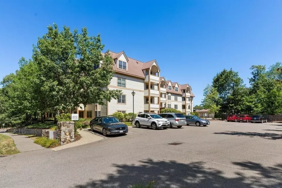 Exterior - 12 Russell Rd #303, Wellesley, MA 02482 photo 3 of 3