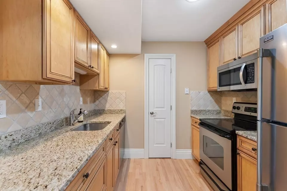 Kitchen - 12 Russell Rd #303, Wellesley, MA 02482 photo 3 of 3