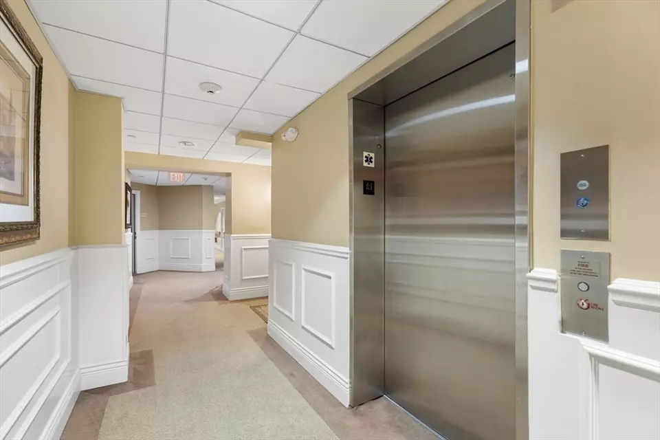 Entry Way - 12 Russell Rd #303, Wellesley, MA 02482 photo 3 of 3