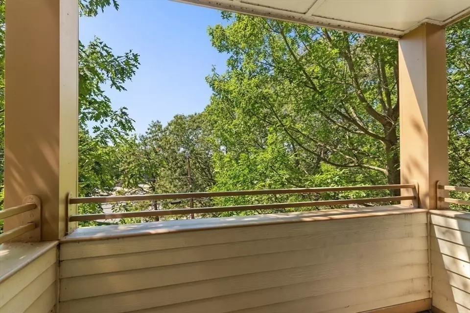 Exterior - 12 Russell Rd #303, Wellesley, MA 02482 photo 2 of 3