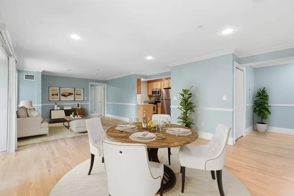 Dining - 12 Russell Rd #303, Wellesley, MA 02482 photo 1 of 1