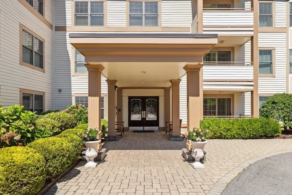 Exterior - 12 Russell Rd #303, Wellesley, MA 02482 photo 1 of 3