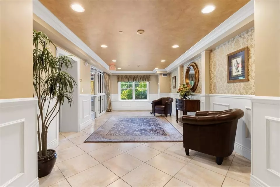 Entry Way - 12 Russell Rd #303, Wellesley, MA 02482 photo 1 of 3