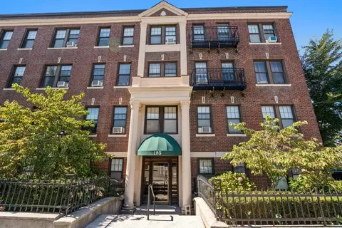 185 Chestnut Hill Ave #18, Boston, MA 02135
