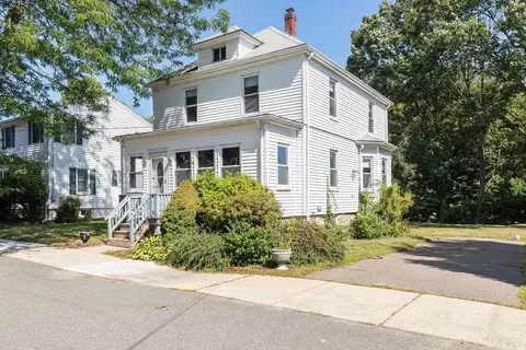 1 Winnegance Ave, Peabody, MA 01960
