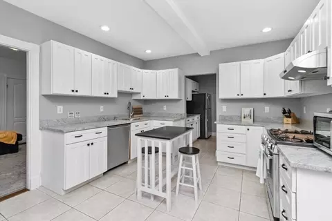 20-22 Cedar St #3, Norwood, MA 02062