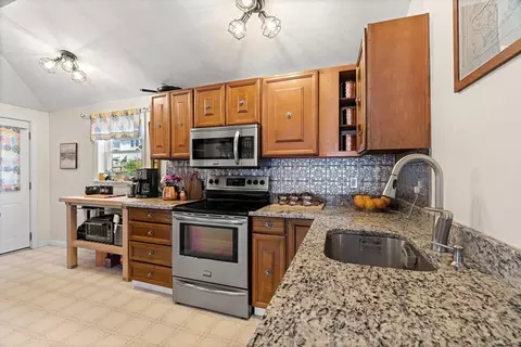 12 Wright St #1, Stoneham, MA 02180 photo 9