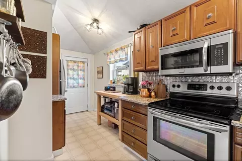 12 Wright St #1, Stoneham, MA 02180 photo 10