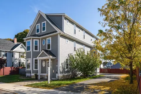 22 Chickatawbut St #U2, Boston, MA 02122