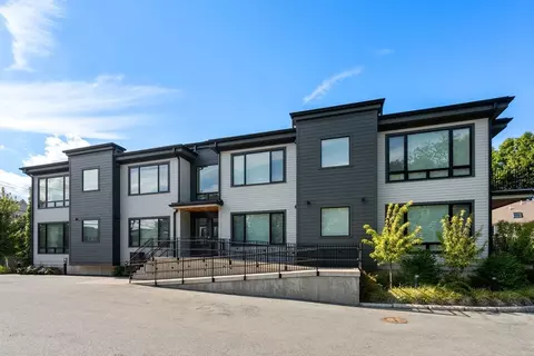 400 Hunnewell St #103, Needham, MA 02494