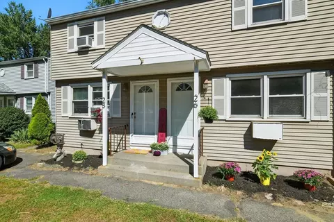 26-28 Moulton St, Springfield, MA 01118