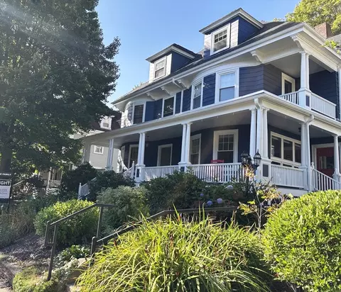 48 Hastings St, West Roxbury, MA 02132