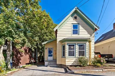 12 Harold Ave, Gloucester, MA 01930