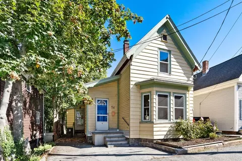 Exterior - 12 Harold Ave, Gloucester, MA 01930 photo 2 of 6
