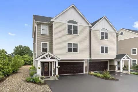 128 High St #4, Ipswich, MA 01938