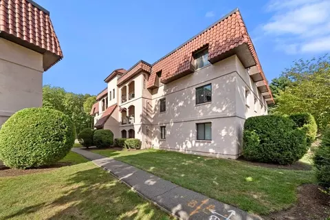 685 Oak St #21 - 6, Brockton, MA 02301