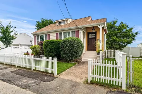 20 Lind St, Quincy, MA 02169