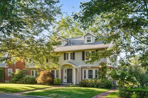 16 Fairmont St, Belmont, MA 02478