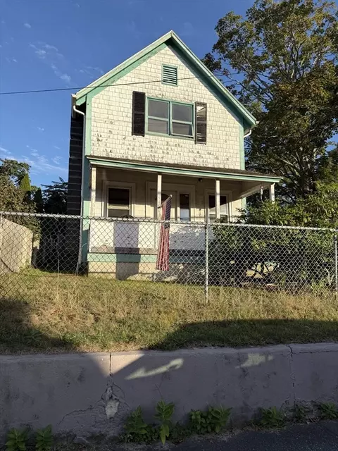 17 E Central Ave, Wareham, MA 02588