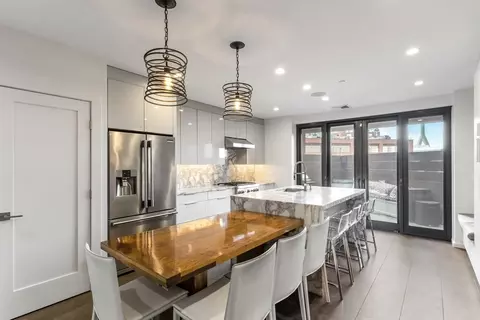 53 Snow Hill St, Boston, MA 02113