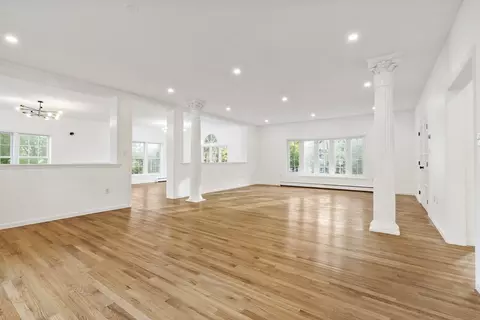 24 Bates St, Mendon, MA 01756 photo 9