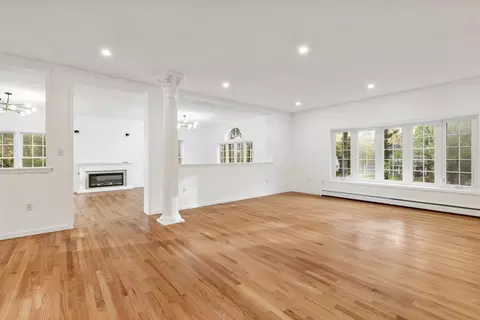 24 Bates St, Mendon, MA 01756 photo 12