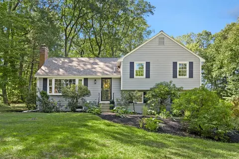 21 Rosebay Dr, Ashland, MA 01721
