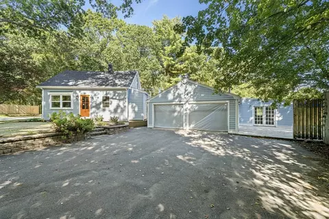 37 Malden Ave, Marshfield, MA 02050