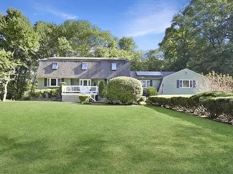 23 Anchorage Rd, Franklin, MA 02038