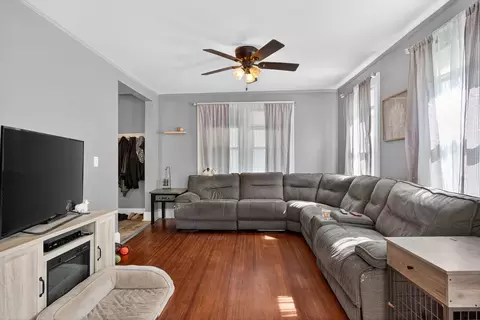 70 Eddy St, Springfield, MA 01104 photo 7