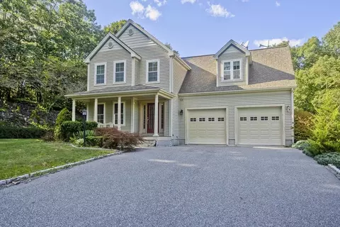 245 Smith St, Attleboro, MA 02703