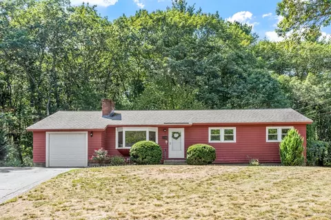 18 Castlewood Dr, Chelmsford, MA 01863