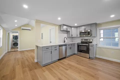 97 Mason St #2, Salem, MA 01970