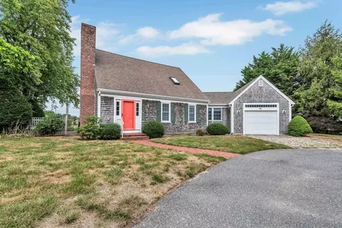 48 Miles St, Harwich, MA 02646