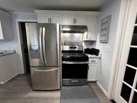 11 Calvin St, Springfield, MA 01104 photo 5