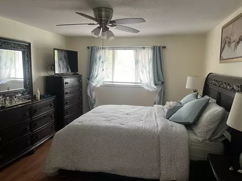 11 Calvin St, Springfield, MA 01104 photo 9